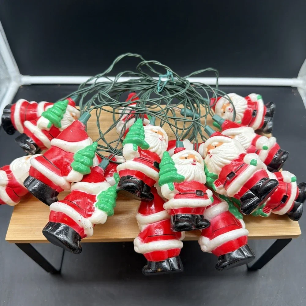 VTG Santa Claus String Lights Plastic Blow Mold Christmas 17 Santa's
